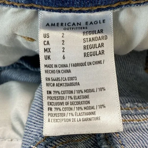 American Eagle Mom Cutoff Jean Womens Size 2 Shortie Stretch Denim Distressed - Picture 7 of 8